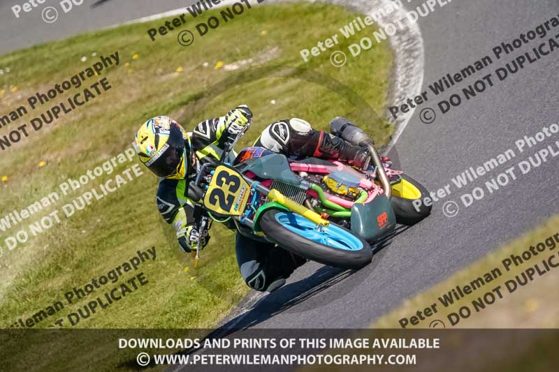 cadwell no limits trackday;cadwell park;cadwell park photographs;cadwell trackday photographs;enduro digital images;event digital images;eventdigitalimages;no limits trackdays;peter wileman photography;racing digital images;trackday digital images;trackday photos